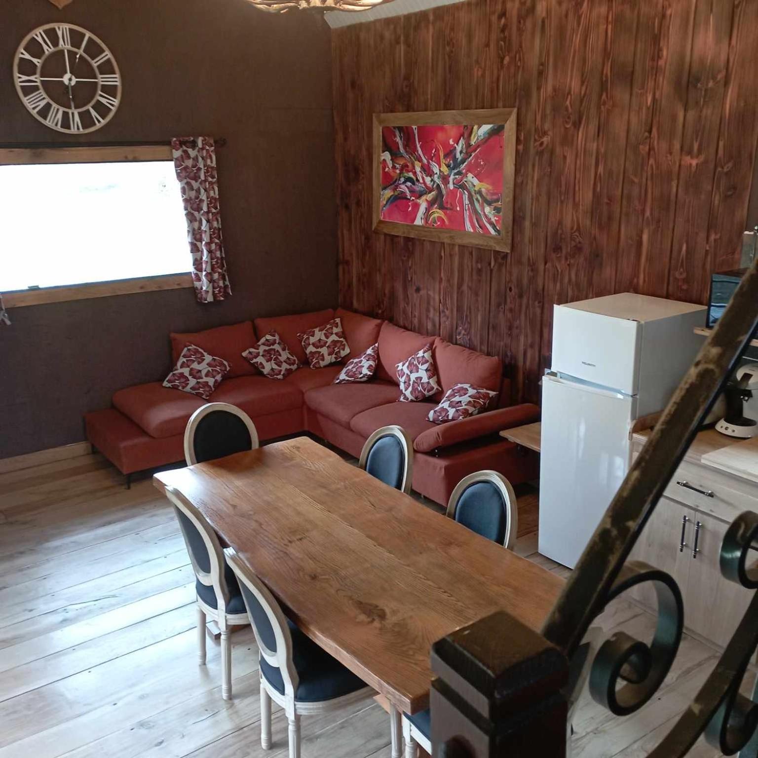 A La Cabane Des Bois Dessus Tiny Gite Alligny-en-Morvan 外观 照片